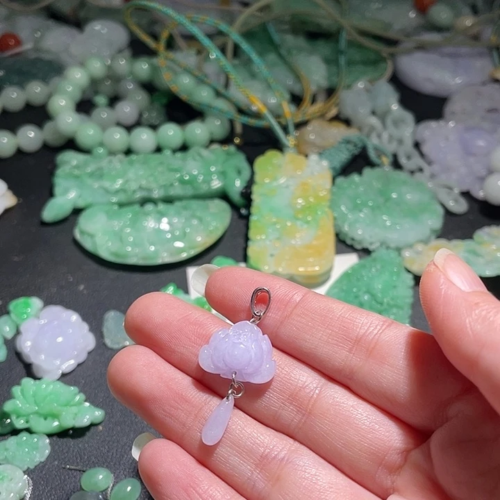 颈饰未镶嵌翡翠天