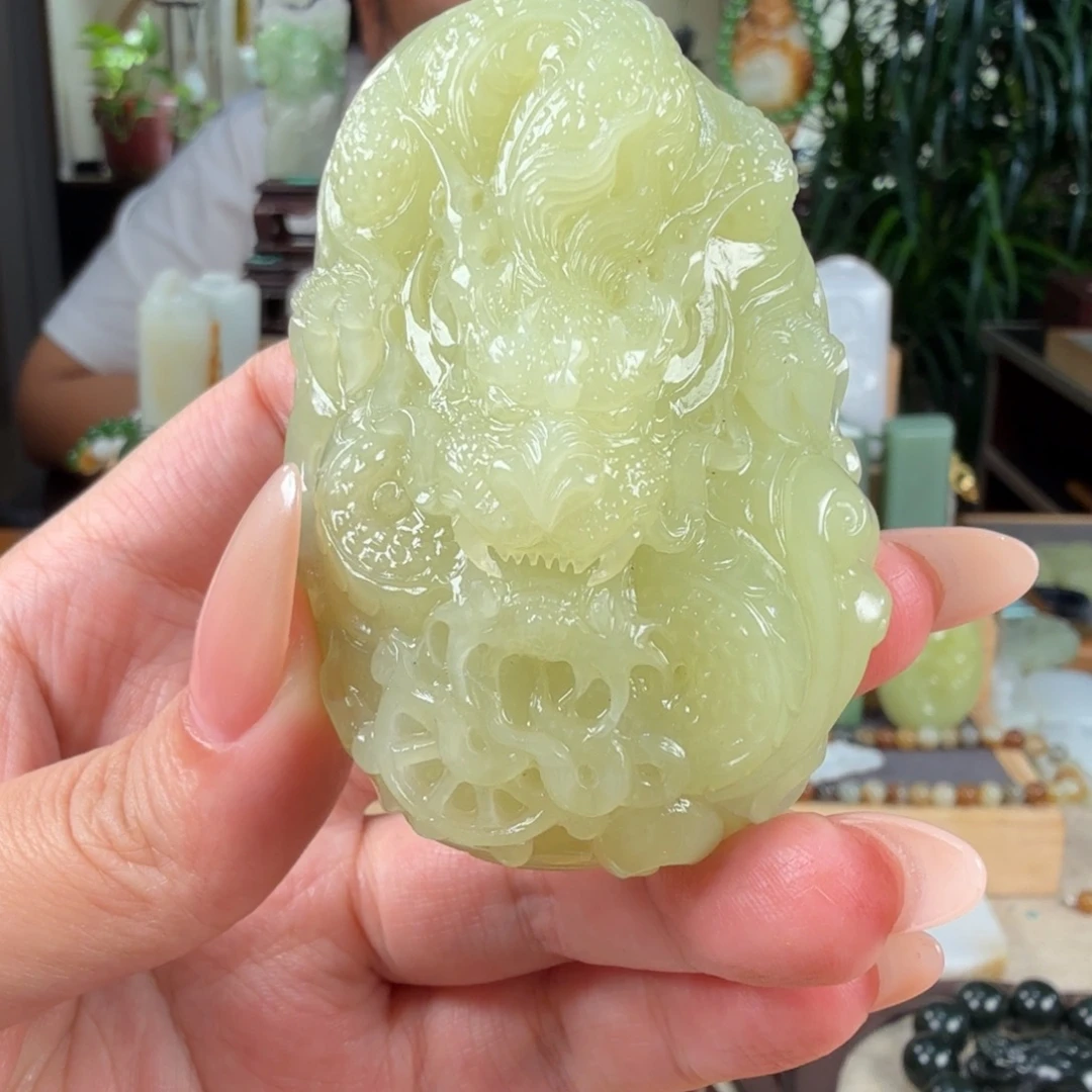 老***鬼和田玉未镶嵌颈饰