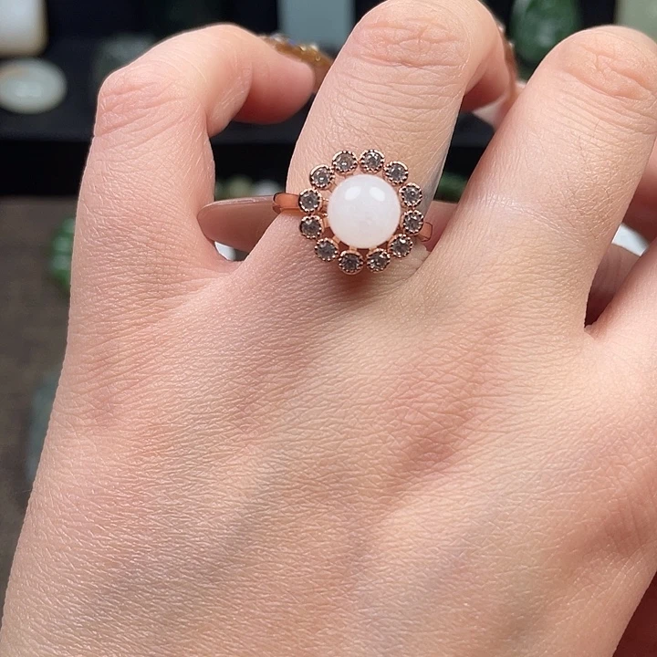 和田玉未镶嵌戒指