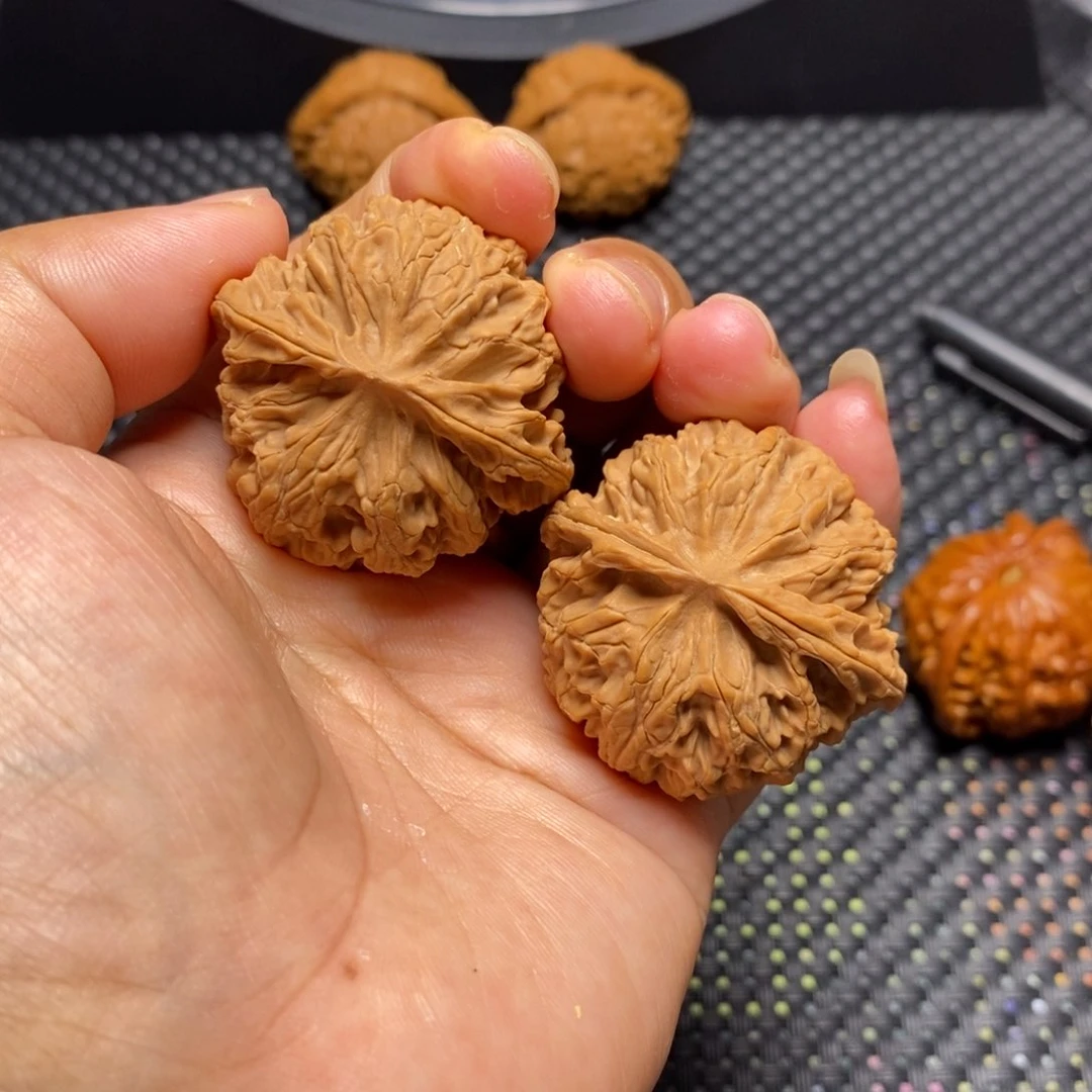 文玩核桃吊坠苹果园40