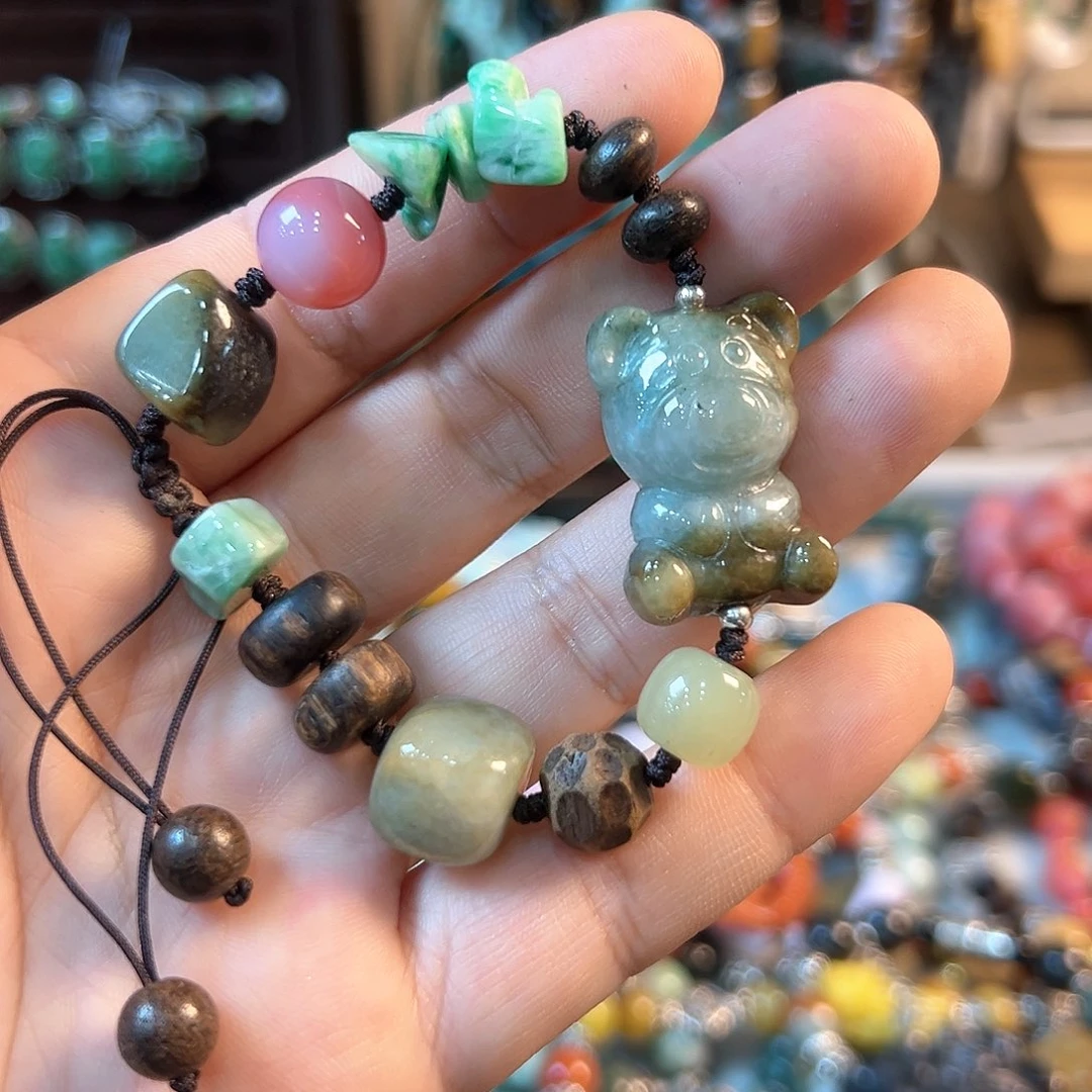 翡翠颈饰未镶嵌手串