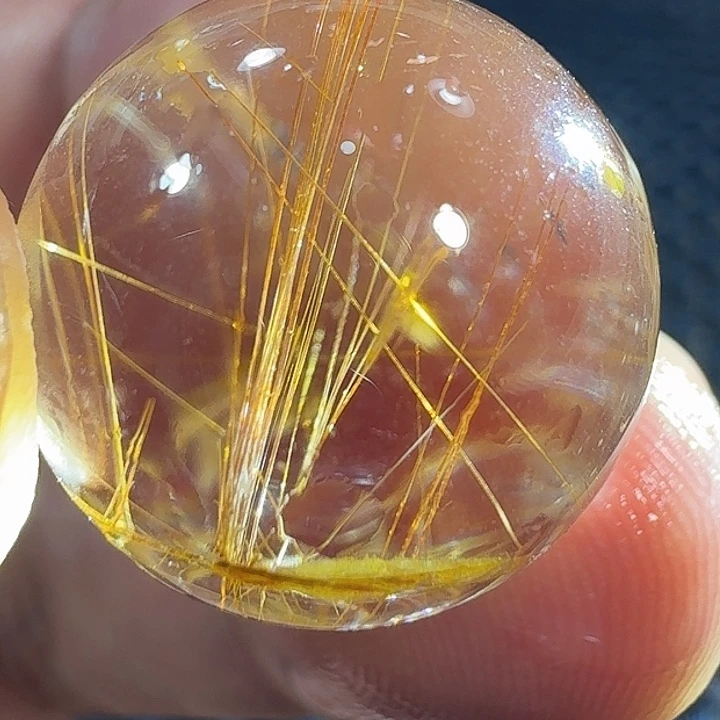 未镶嵌颈饰水晶觉**田