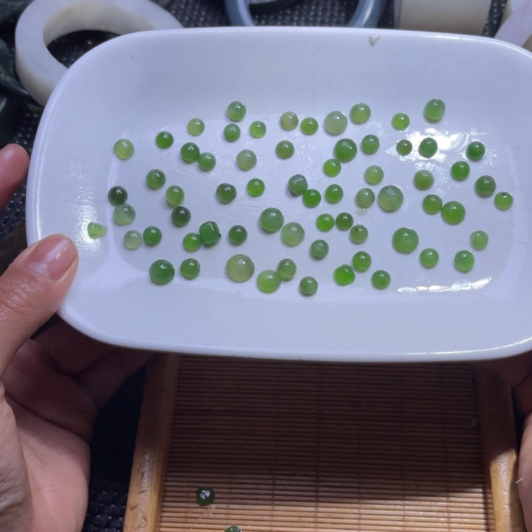 未镶嵌和田玉车挂