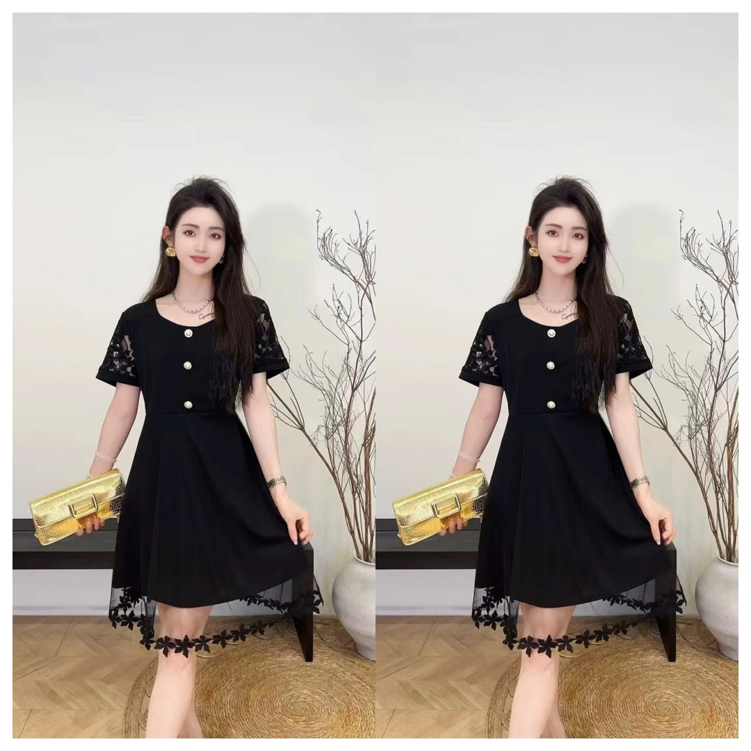 9536洋气蕾丝花瓣边显瘦连衣裙