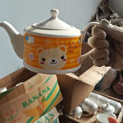 库存微瑕多孔茶壶