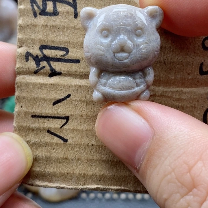 硅化珊瑚（珊瑚玉）颈饰未镶嵌