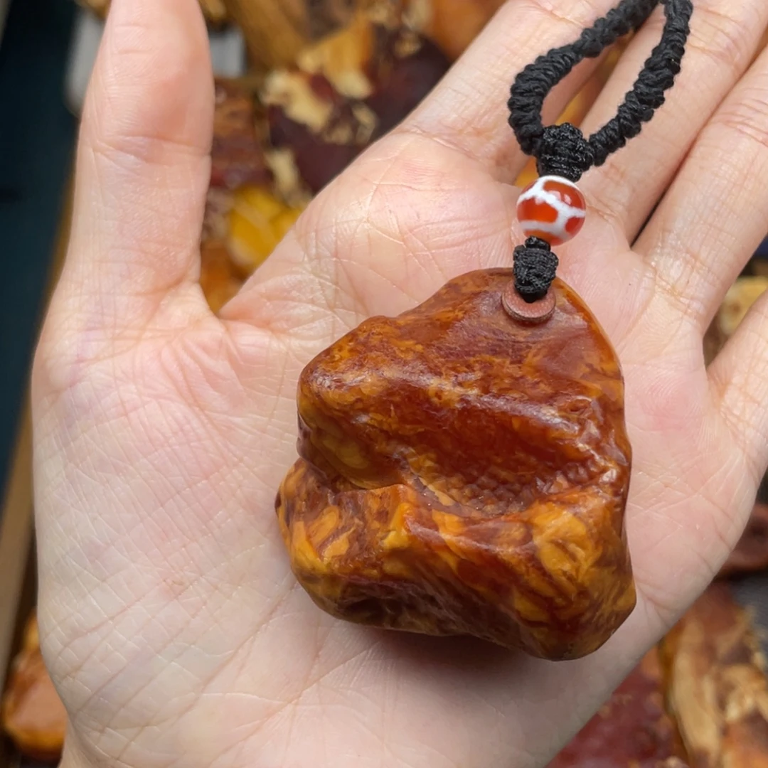 琥珀未镶嵌珠宝奇石