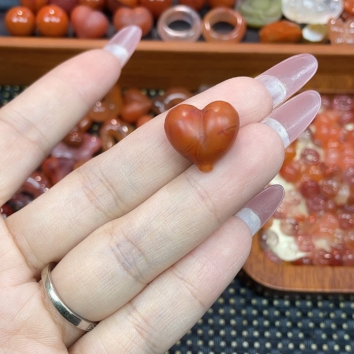 南红玛瑙未镶嵌颈饰屁桃