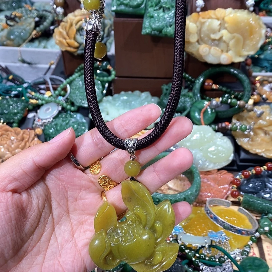 未镶嵌岫玉毛衣链