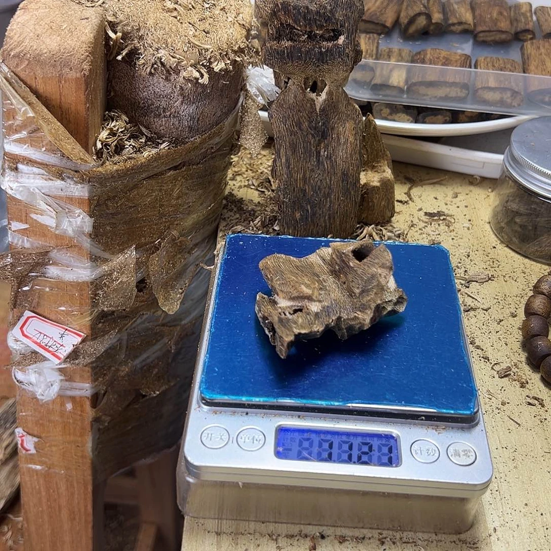 香料绿奇楠虫漏11克乌身