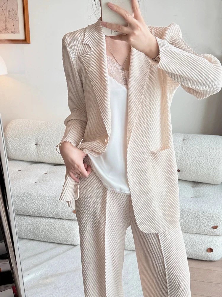 三宅褶皱气质夏季休闲外套2025春季新款薄款休闲百搭外套春秋上衣