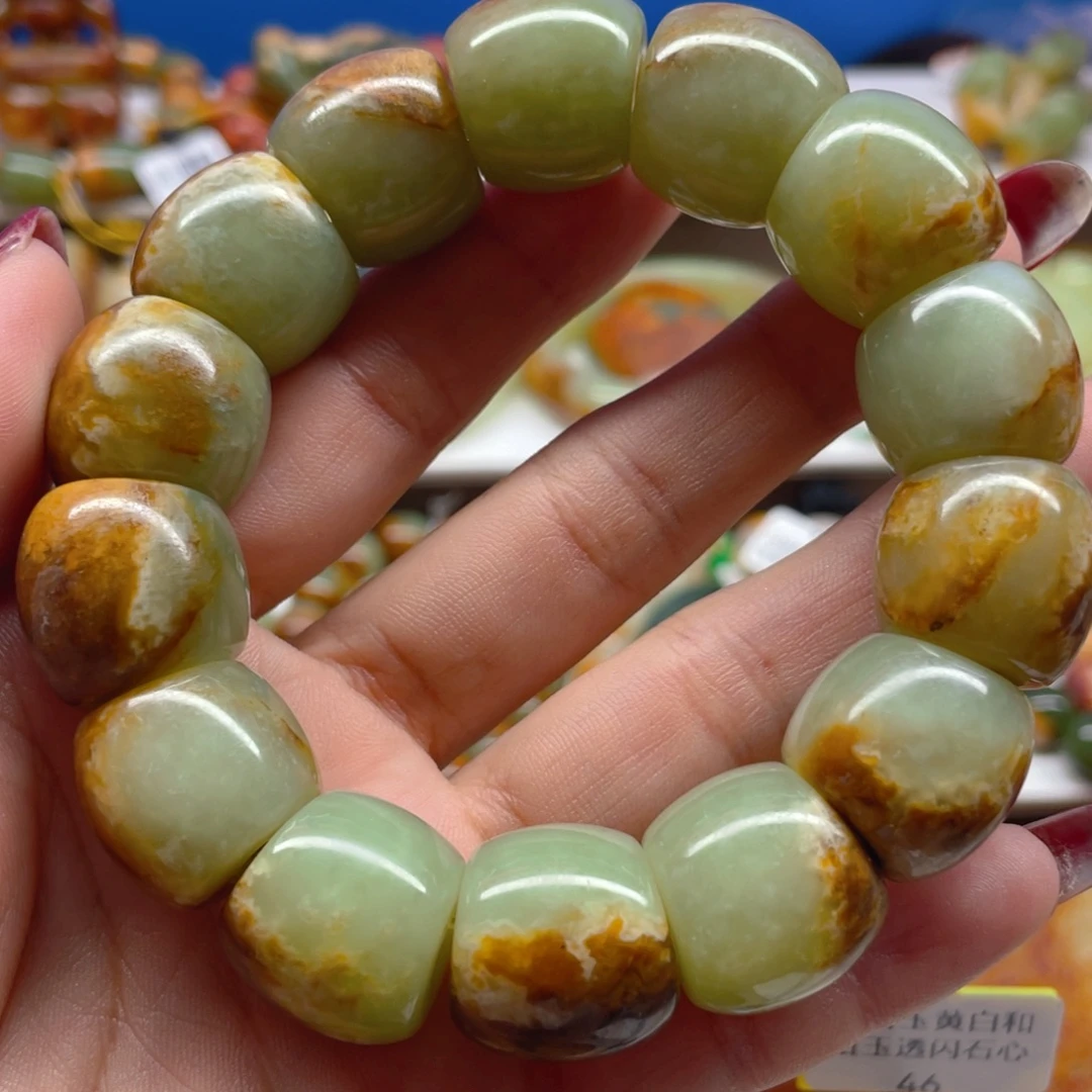 透闪石质玉未镶嵌手串