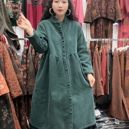 织绣招财猫灯芯绒加绒大衣绿