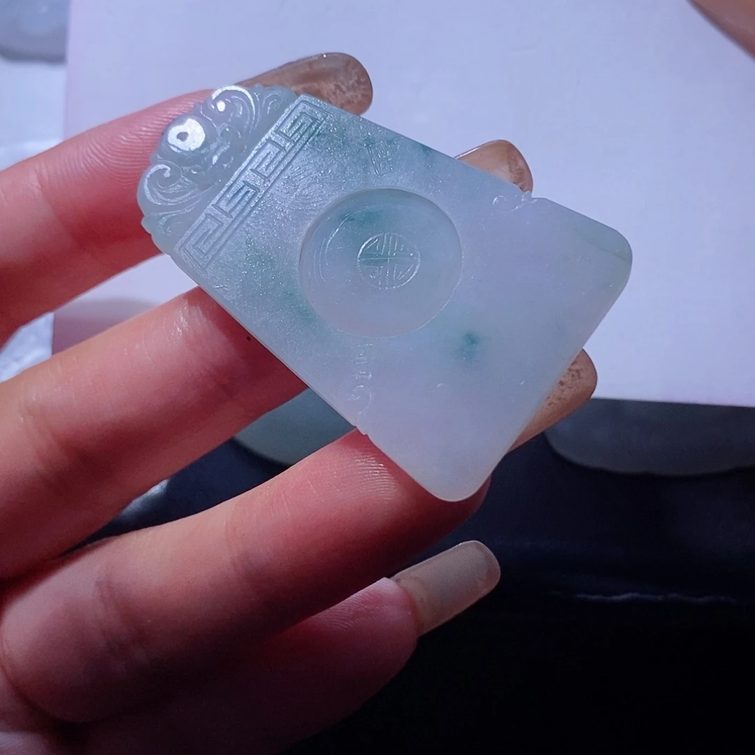 定制翡翠未镶嵌翡翠