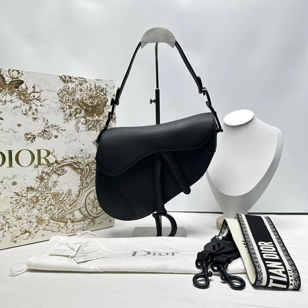 胖虎佳佳/迪奥/95新/公价0/箱包/斜挎包/31B2502190169