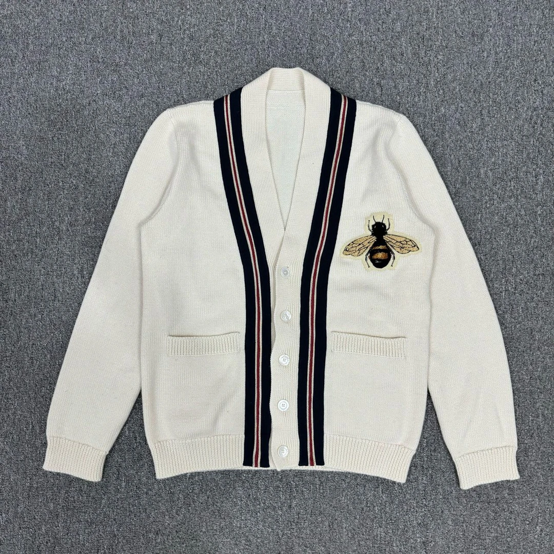 11470911 Gucci古驰 白色小蜜蜂logo针织开衫外套 S码99新