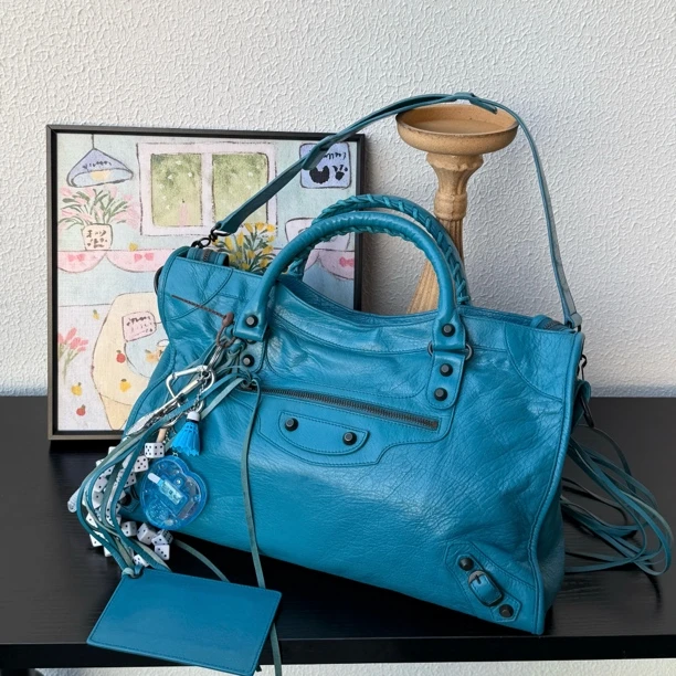 95新 Balenciaga/巴黎世家 蓝色中号机车单肩斜挎包包