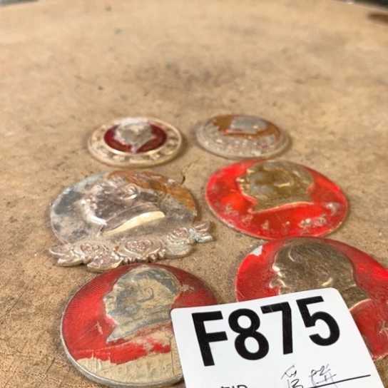 缸爱***赢明玉家的老物件