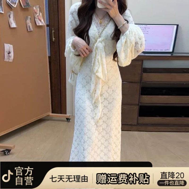 法式高级感白色连衣裙子女秋冬季2025新款配大衣收腰内搭蕾丝长裙