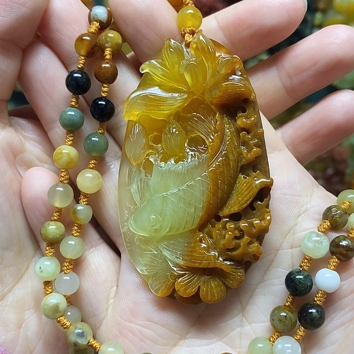 岫玉未镶嵌吊坠(赠链)