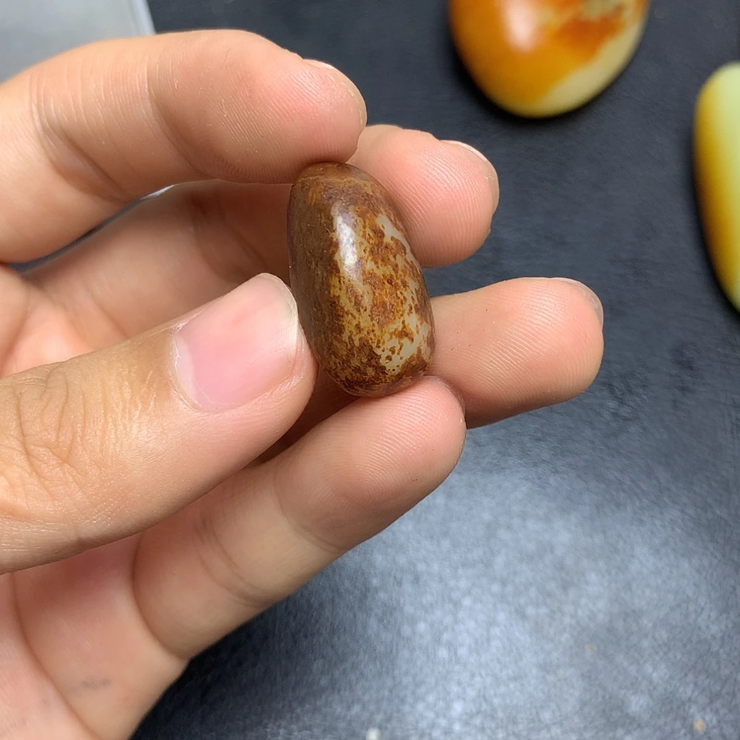 未镶嵌和田玉（糖玉）挂件