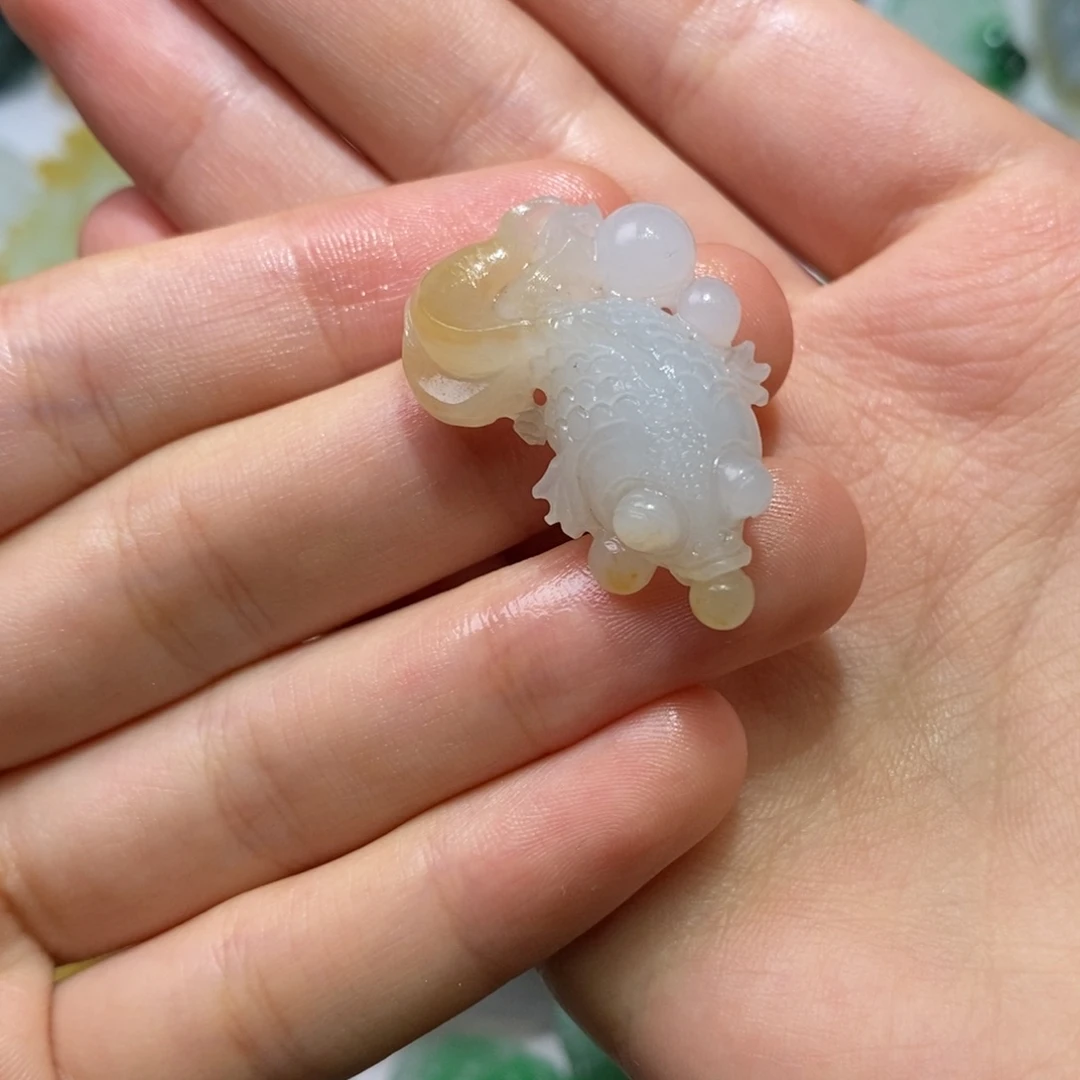 定制翡翠未镶嵌吊坠