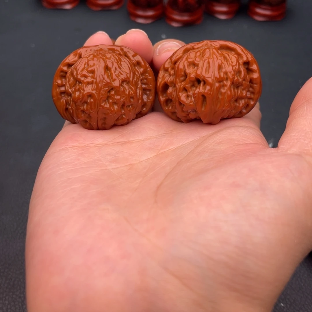 文玩核桃把件闷白