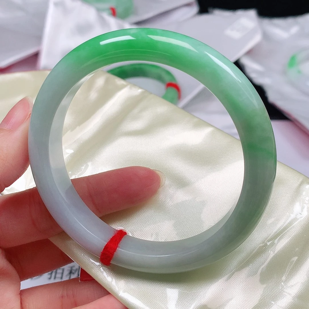 翡翠未镶嵌手镯1830