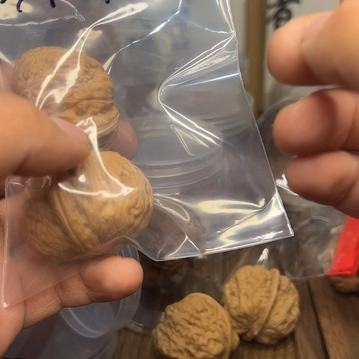 麒***玩吊坠桃核元宝核桃