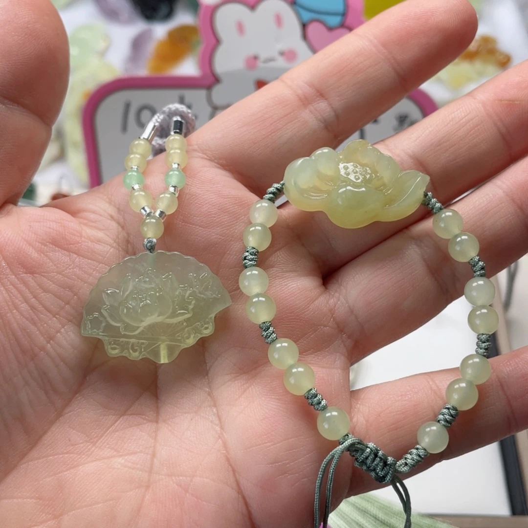 A***总蛇纹石玉未镶嵌颈饰