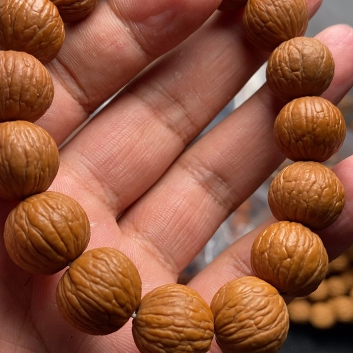 猴头核桃吊坠文玩手串