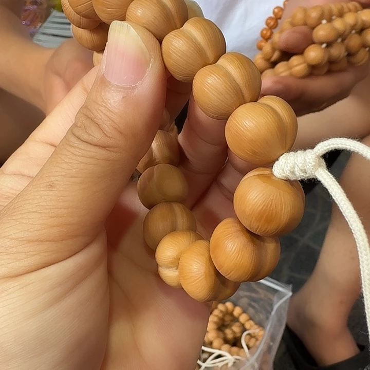 猴头核桃吊坠屁桃15