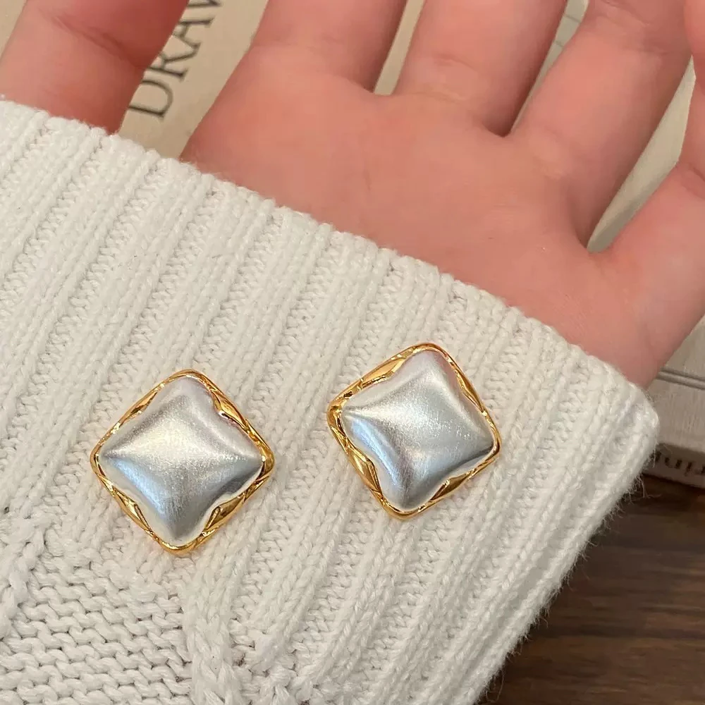 铜合金耳饰 拉丝棱形撞色复古耳钉轻奢时尚耳环小众高级感耳饰