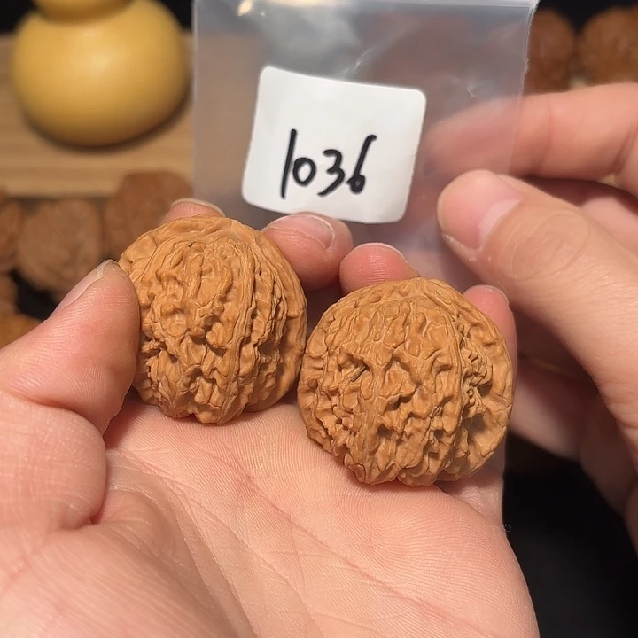 把件文玩核桃38 尺   白狮子  1036