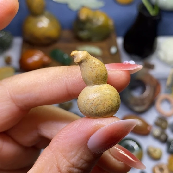 岫岩河磨玉（透闪石质玉）未镶嵌挂件