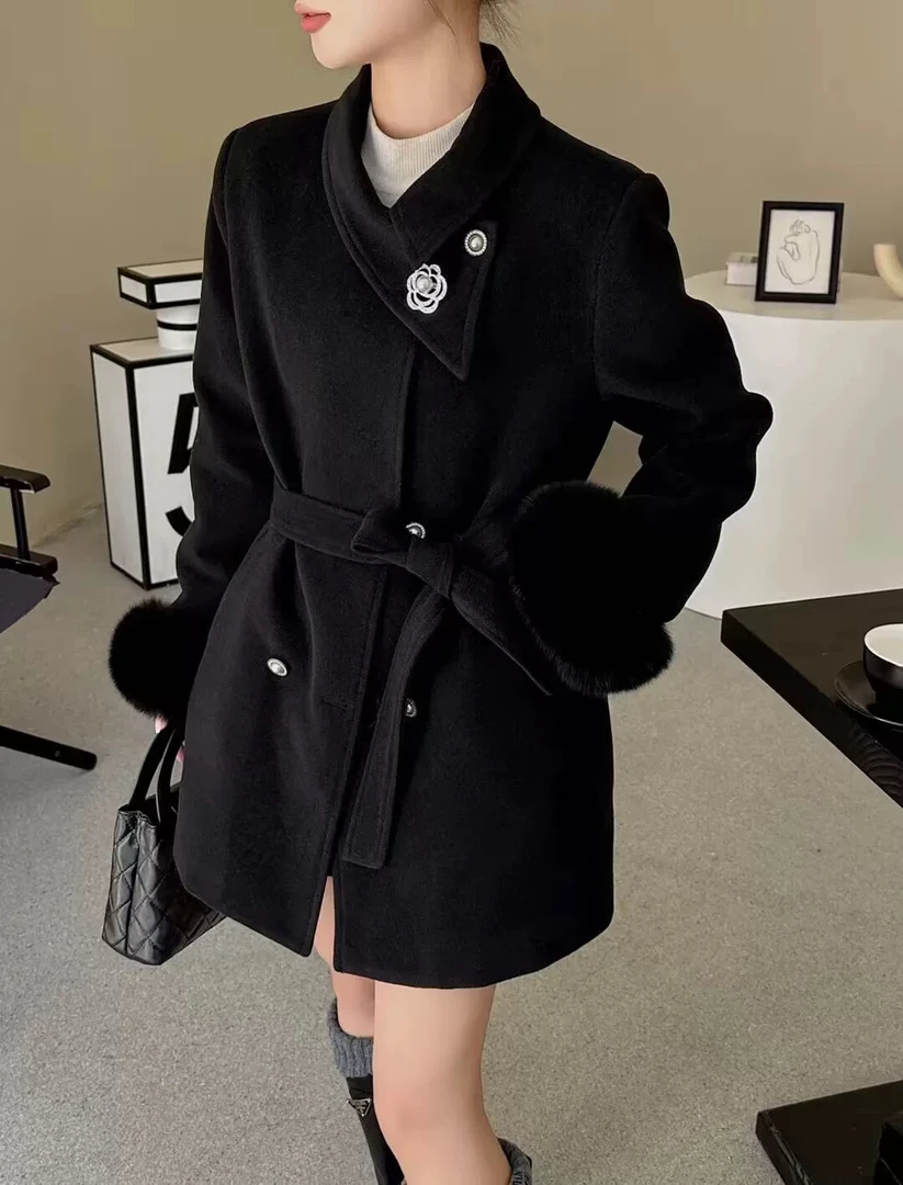 美美推荐88865玫惠子珍珠扣毛呢中长款外套女收腰设计感大衣