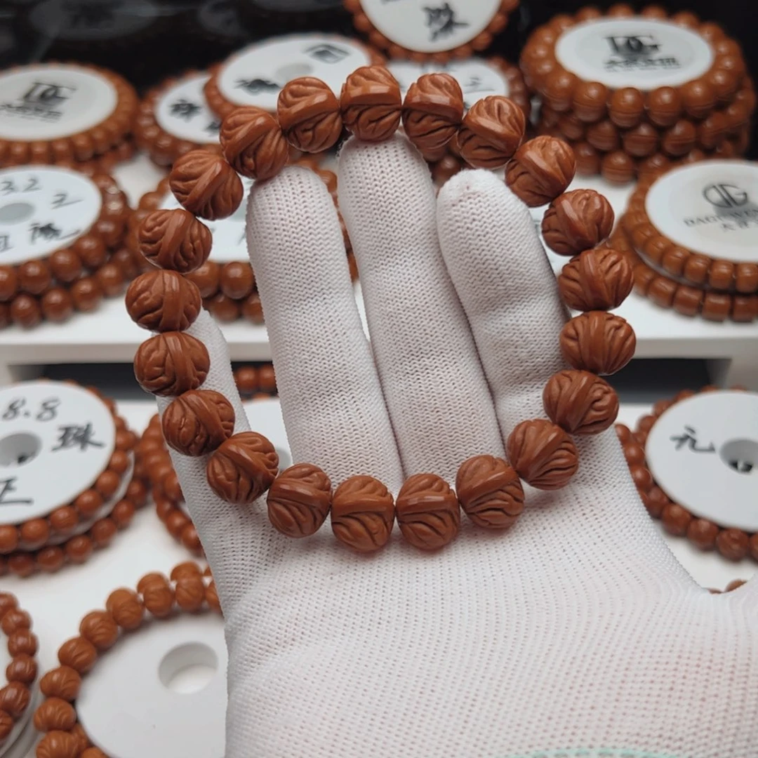 阿***東吊坠桃核桃核手串