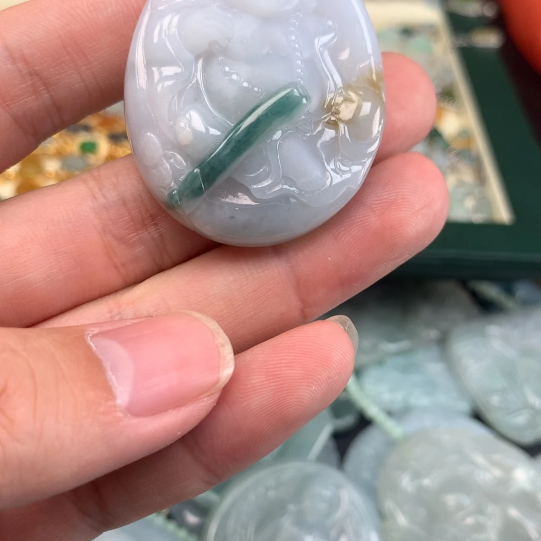 翡翠未镶嵌颈饰福利