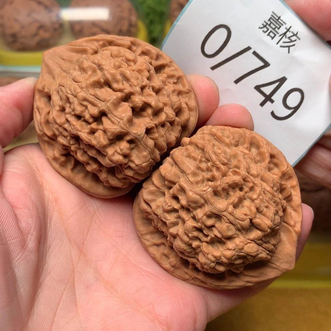 文玩核桃把件麒麟官帽49