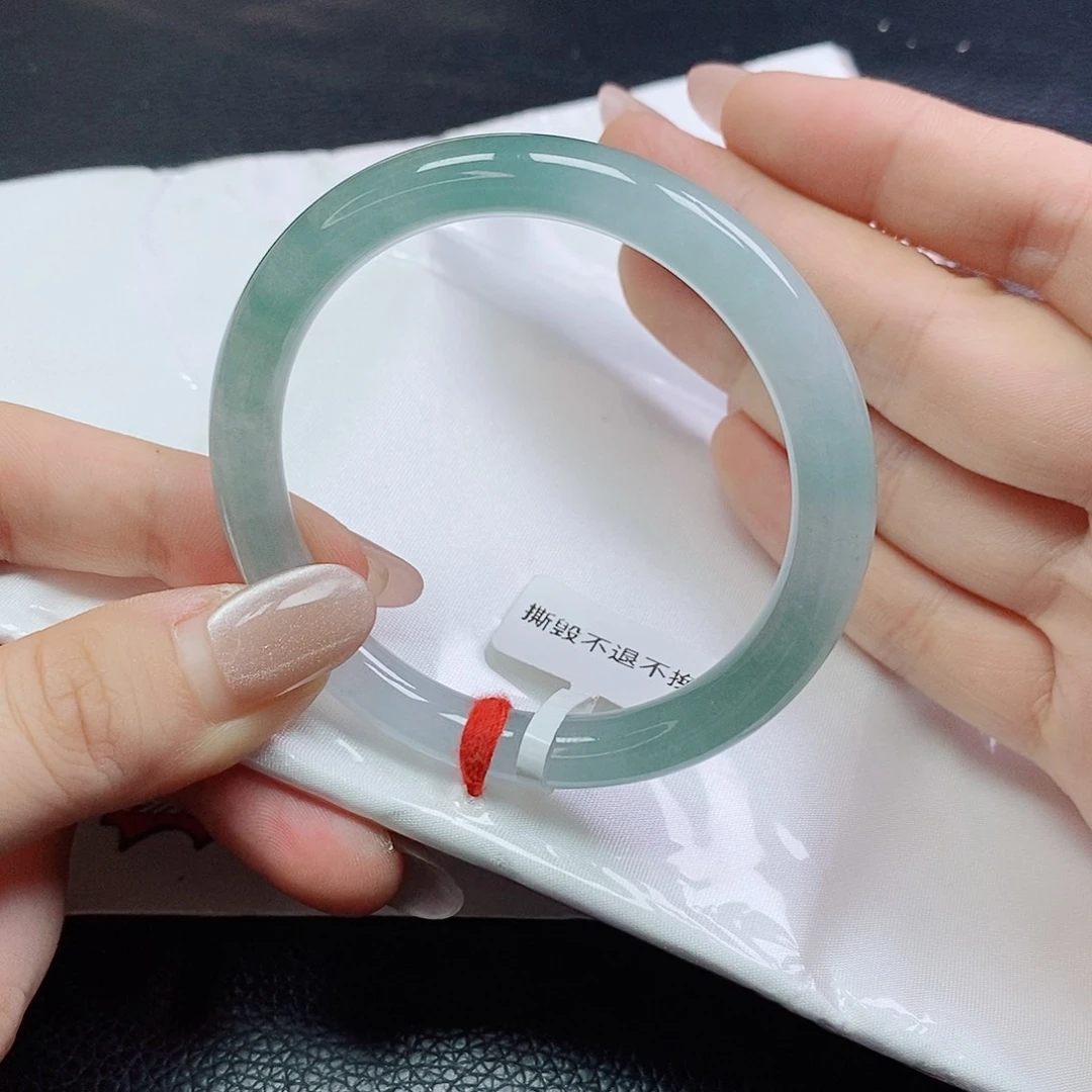 翡翠手镯未镶嵌52/53圆条美人条起光蓝调渐变