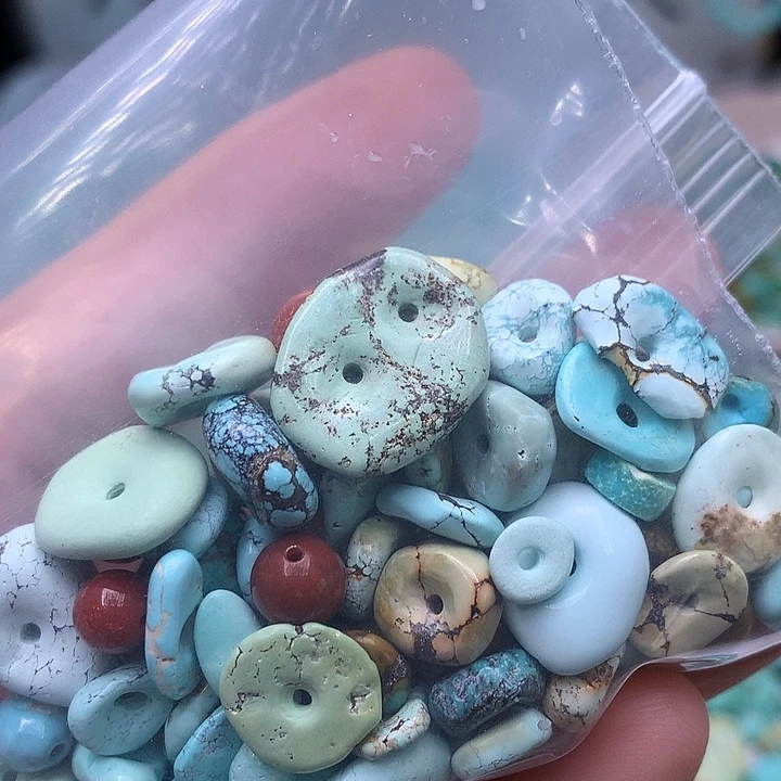 丽***茶未镶嵌南红玛瑙珠宝奇石