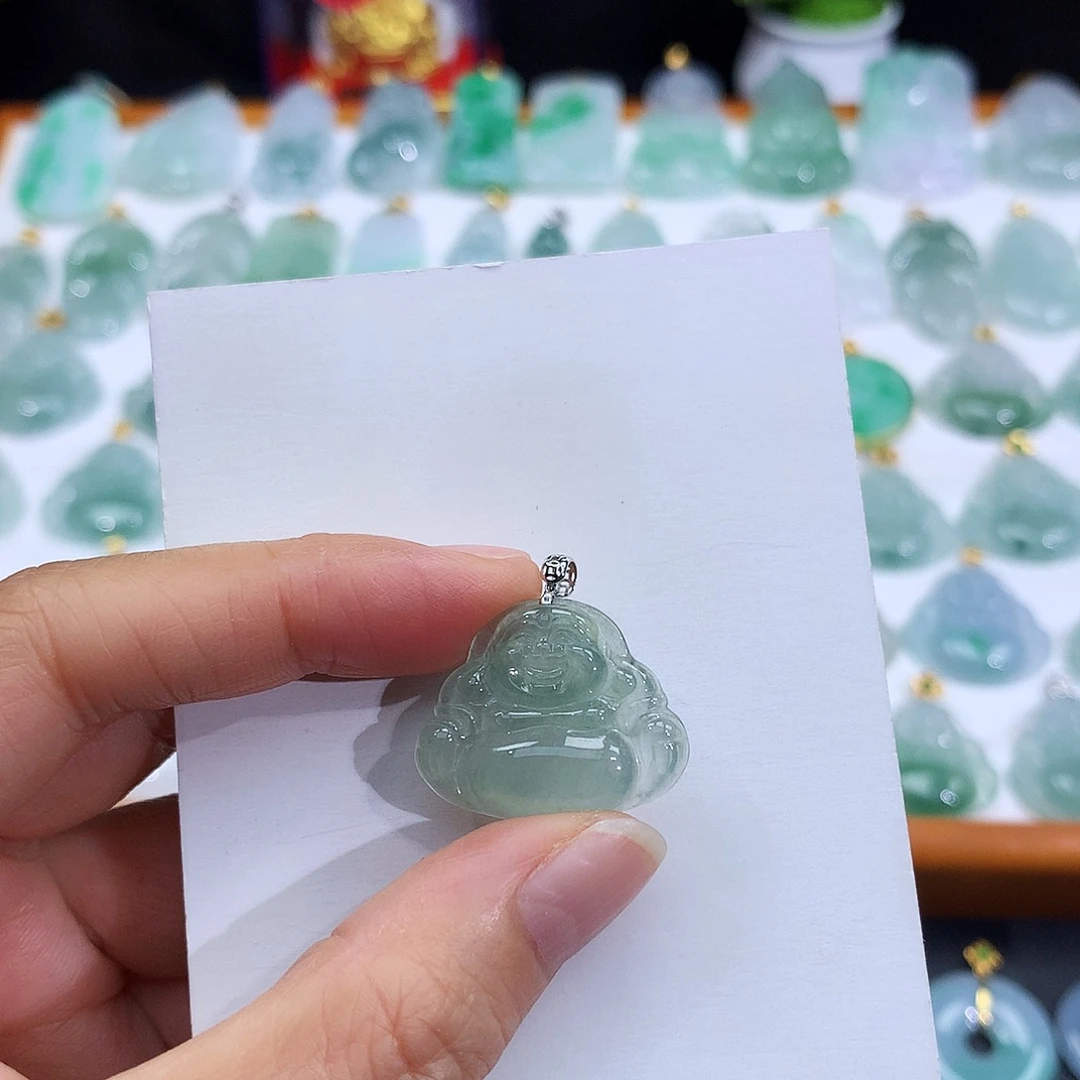 翡翠18K金镶嵌颈饰翡翠吊坠