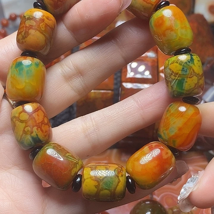 用***8玛瑙/玉髓未镶嵌手链