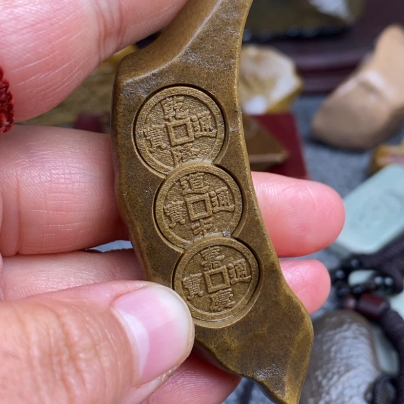 【闪购商品】原石雕刻手把件