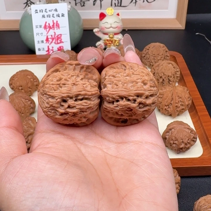 文玩核桃把件38三角白修
