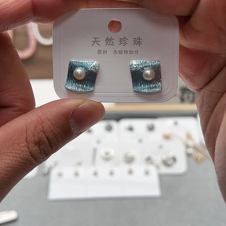 银S925镶嵌淡水珍珠耳饰