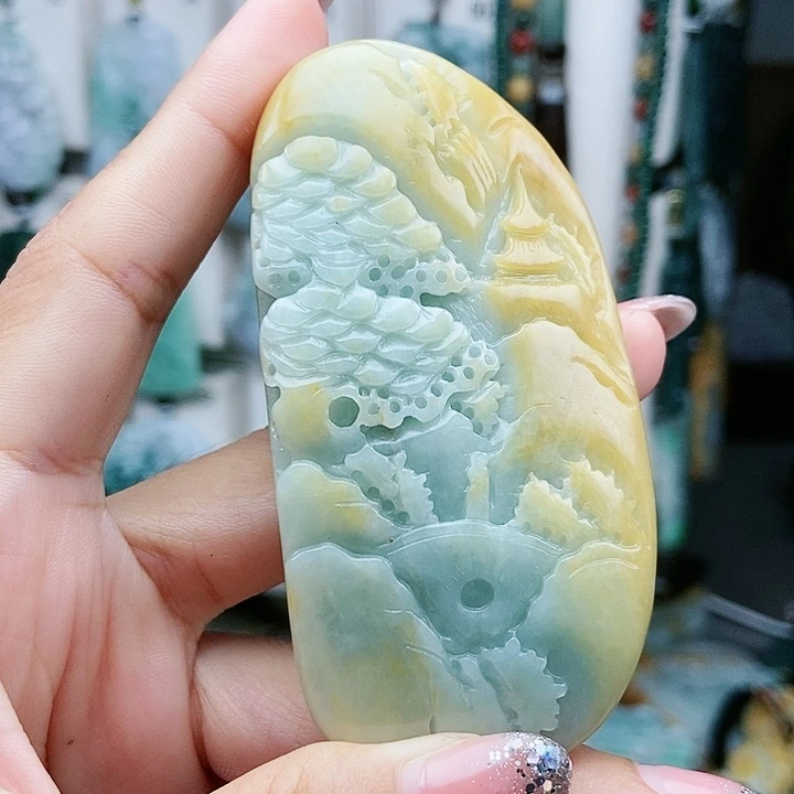 颈饰足铂镶嵌翡翠翡翠