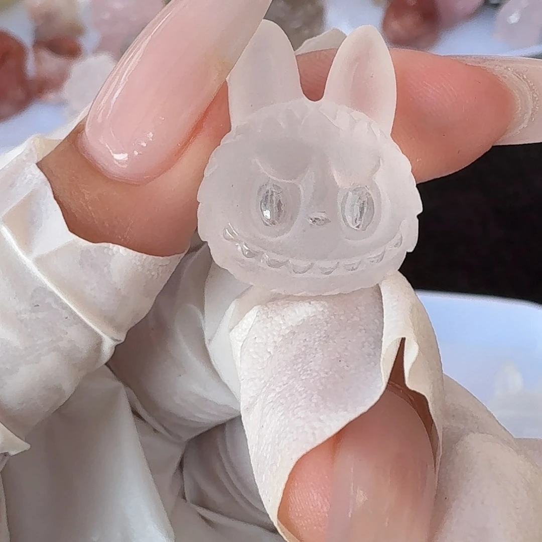 在***．水晶手链未镶嵌拉布布