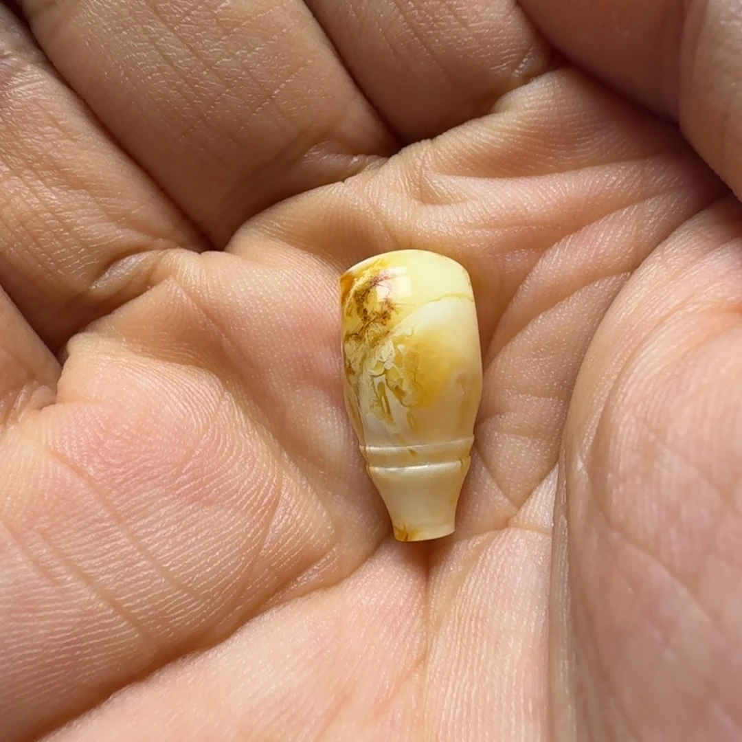 未镶嵌蜜蜡珠宝奇石?*昂