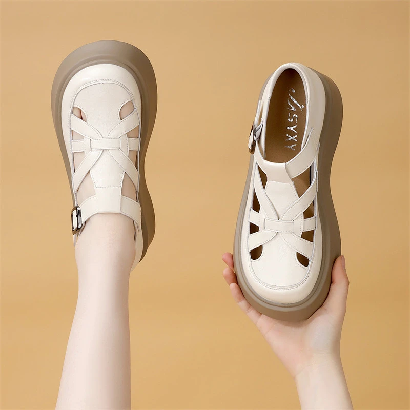 厚底包头凉鞋女外穿2025新款夏季镂空透气休闲软底轻便罗马沙滩鞋